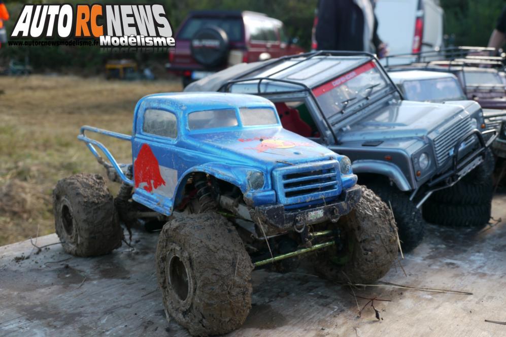 24 Heures de Chevannes. compétition de scale radiocommandés organisée les 14 et 15 septembre derniers sur le circuit éphémère de Chevannes. voitures radiocommandées électriques. modélisme auto r/c.