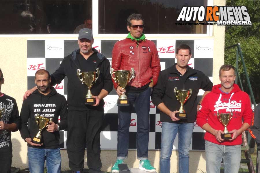 coupe de france piste 1/8 classique et brushless à lentilly club rccl les 13 et 14 octobre 2018.