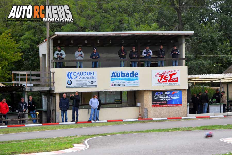 coupe de france piste 1/8 classique et brushless à lentilly club rccl les 13 et 14 octobre 2018.