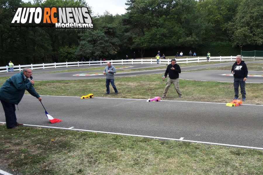 coupe de france piste 1/8 classique et brushless à lentilly club rccl les 13 et 14 octobre 2018.