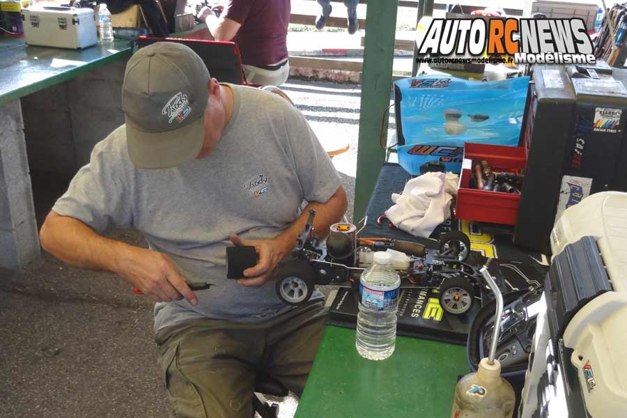 coupe de france piste 1/8 classique et brushless à lentilly club rccl les 13 et 14 octobre 2018.