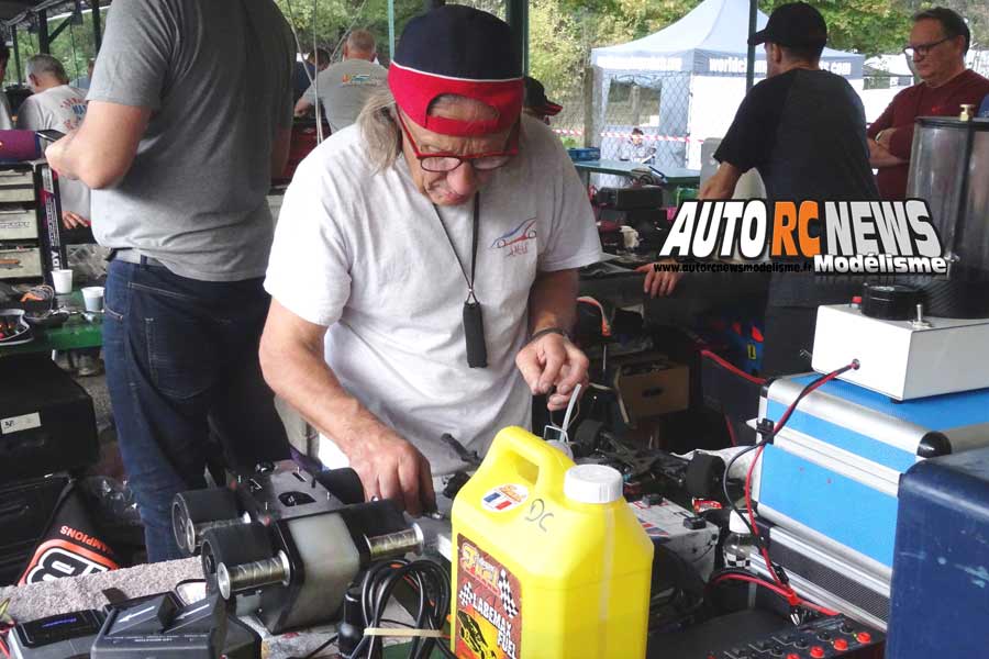 coupe de france piste 1/8 classique et brushless à lentilly club rccl les 13 et 14 octobre 2018.