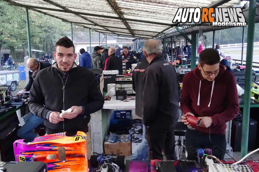 coupe de france piste 1/8 classique et brushless à lentilly club rccl les 13 et 14 octobre 2018.