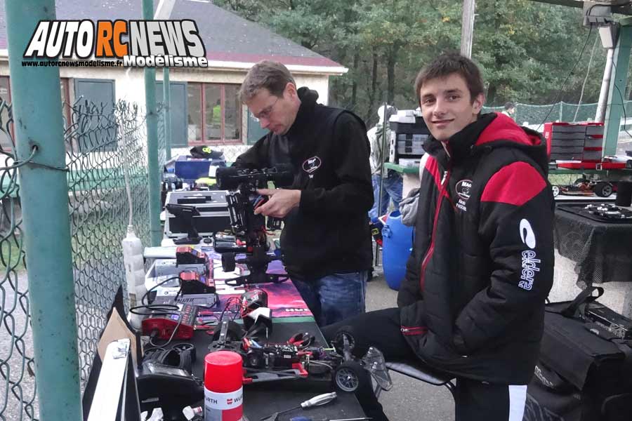 coupe de france piste 1/8 classique et brushless à lentilly club rccl les 13 et 14 octobre 2018.