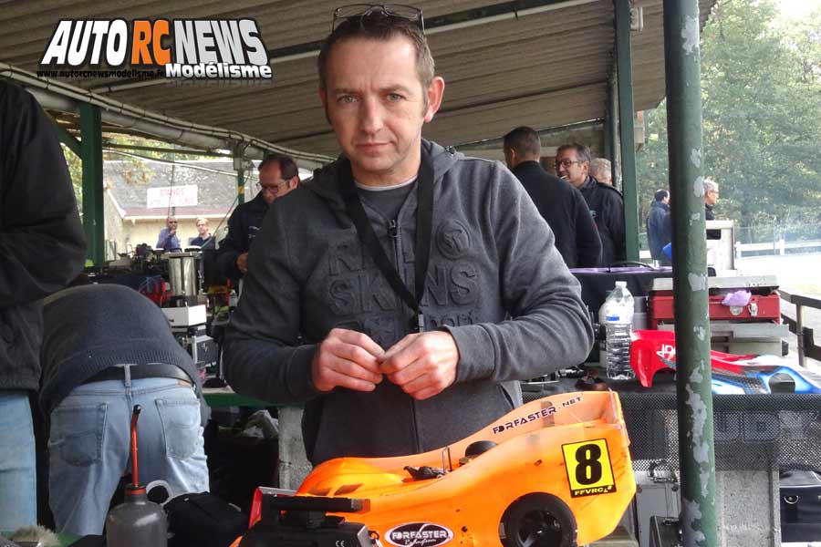 coupe de france piste 1/8 classique et brushless à lentilly club rccl les 13 et 14 octobre 2018.