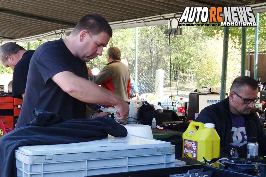 coupe de france piste 1/8 classique et brushless à lentilly club rccl les 13 et 14 octobre 2018.