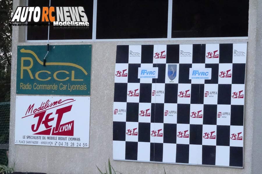 coupe de france piste 1/8 classique et brushless à lentilly club rccl les 13 et 14 octobre 2018.
