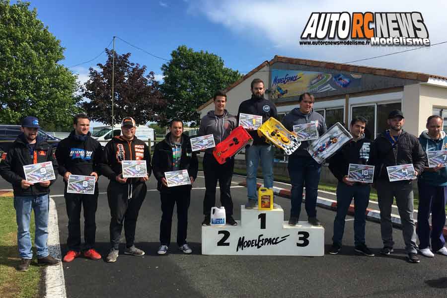 2ème cf piste 1/8ème 4 x 4 et national neuville de poitou club modelespace les 12 et 13 mai 2018.