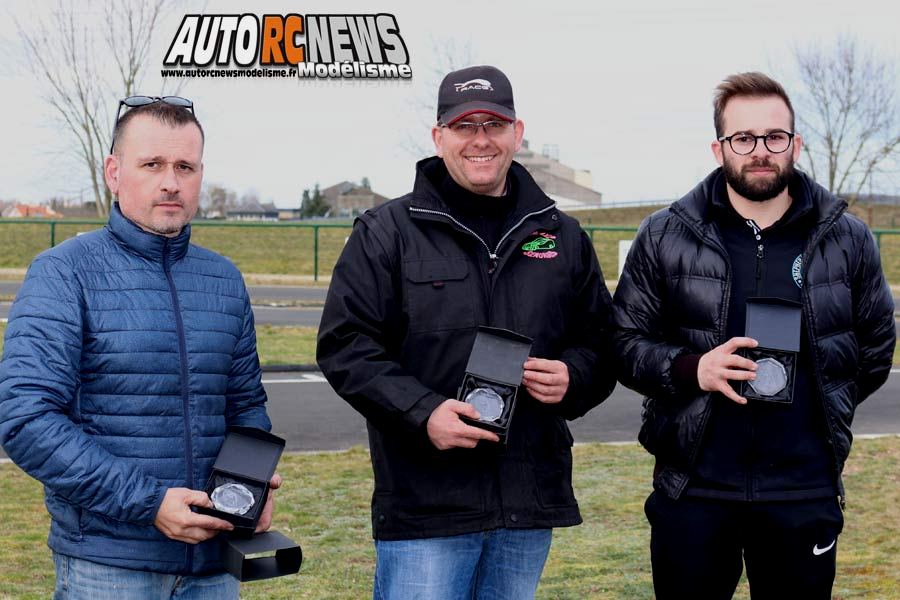1ère cf piste 1/8ème classique et brushless à ingrandes club maci les 10 et 11 mars 2018.