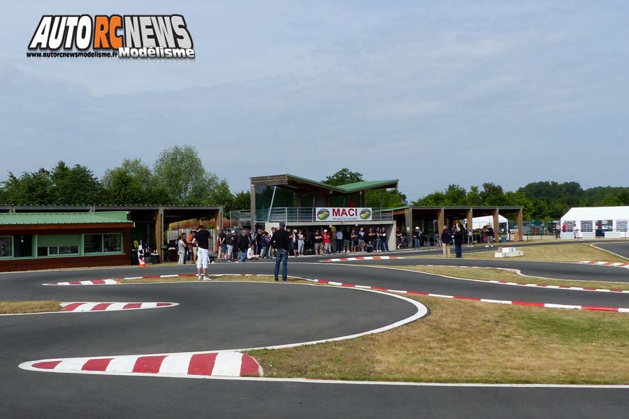 1ère cf piste 1/8ème classique et brushless à ingrandes club maci les 10 et 11 mars 2018.