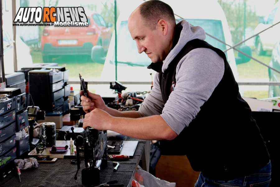 1ère cf piste 1/8ème classique et brushless à ingrandes club maci les 10 et 11 mars 2018.