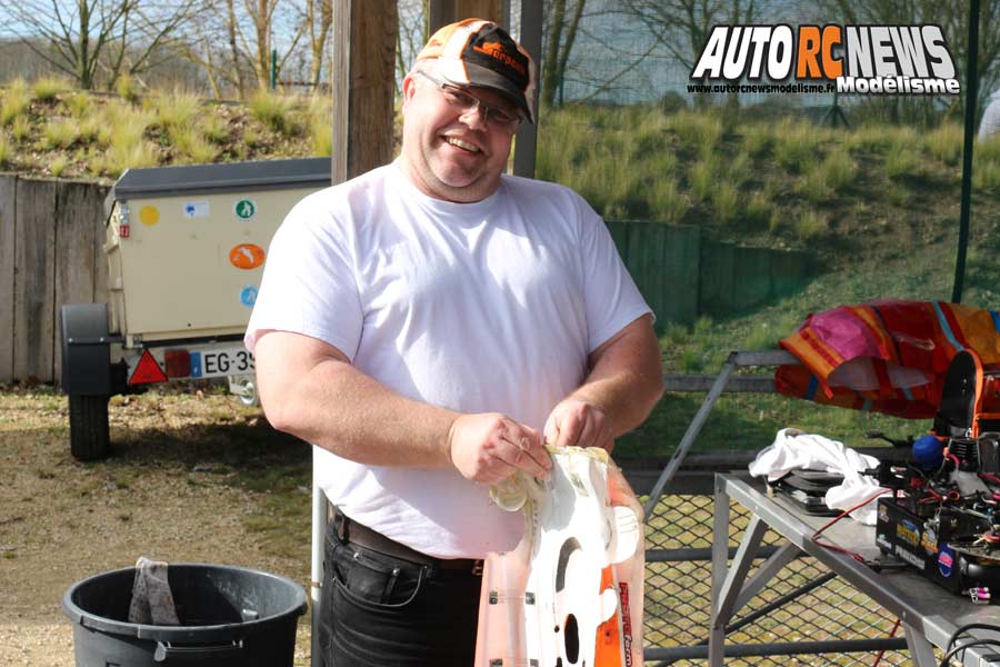 1ère cf piste 1/8ème classique et brushless à ingrandes club maci les 10 et 11 mars 2018.