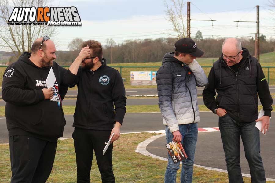 1ère cf piste 1/8ème classique et brushless à ingrandes club maci les 10 et 11 mars 2018.