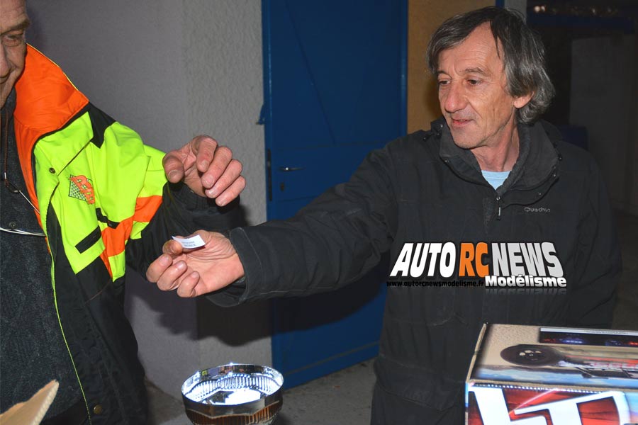 mini racing tour de provence à montpellier sur la piste amo, rallygame, db8sl et truck 1/10 brushless le 17 décembre 2017.