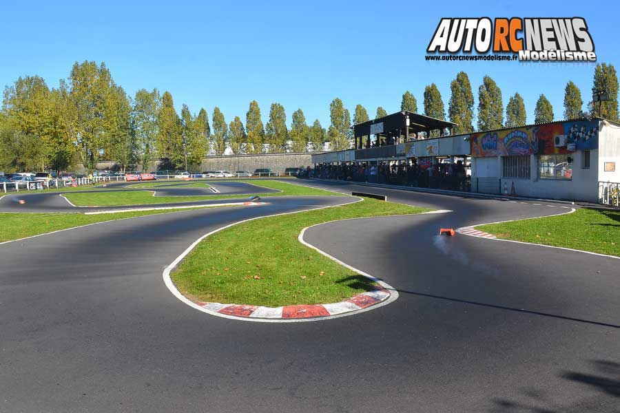 coupe de france piste 1/8 classique et 4 x 4 à ris orangis club mrte les 14 et 15 octobre 2017.