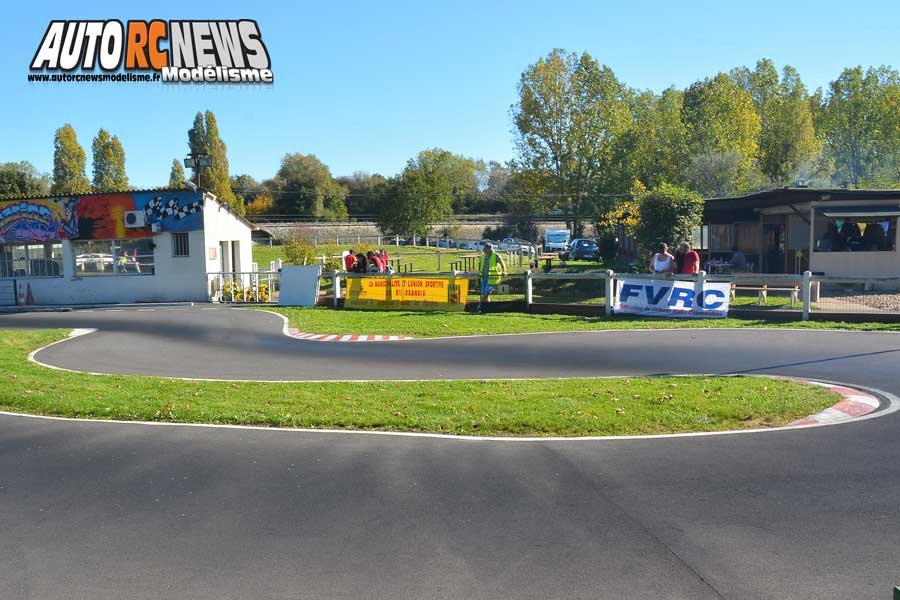 coupe de france piste 1/8 classique et 4 x 4 à ris orangis club mrte les 14 et 15 octobre 2017.