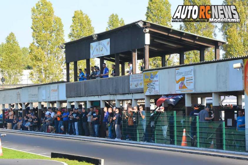 coupe de france piste 1/8 classique et 4 x 4 à ris orangis club mrte les 14 et 15 octobre 2017.