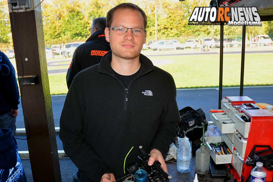 coupe de france piste 1/8 classique et 4 x 4 à ris orangis club mrte les 14 et 15 octobre 2017.