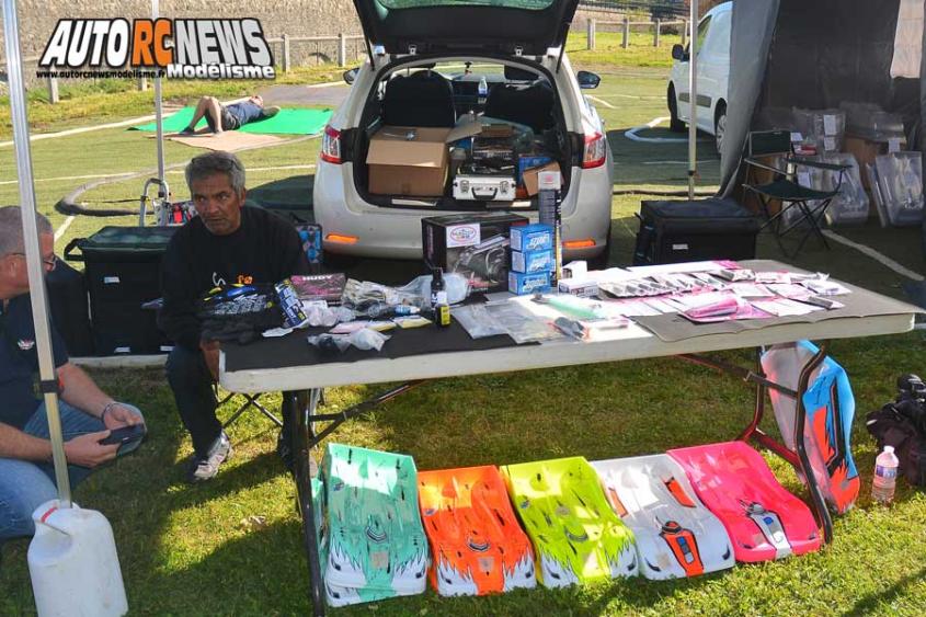 coupe de france piste 1/8 classique et 4 x 4 à ris orangis club mrte les 14 et 15 octobre 2017.