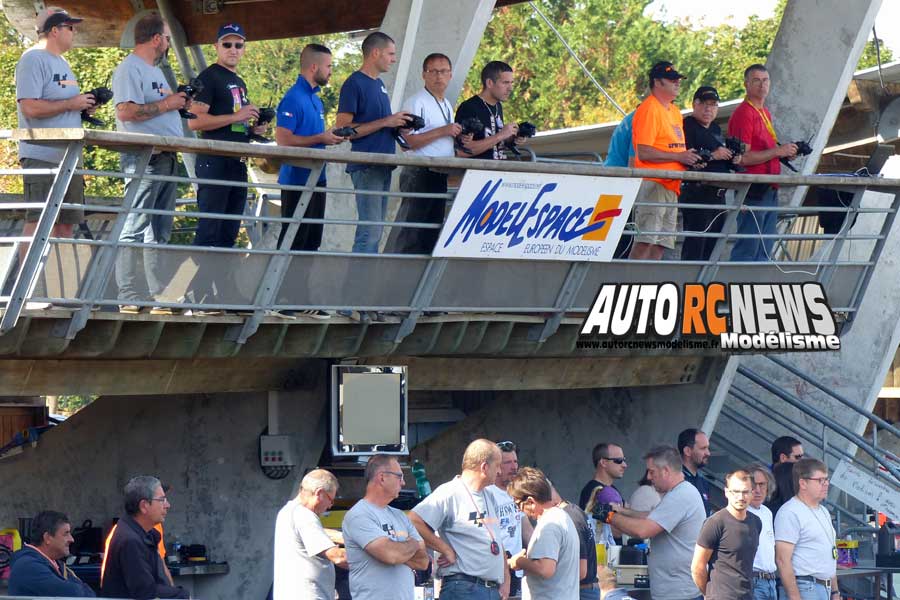 5ème cf piste 1/8ème classique thermique à neuville de poitou club modelespace les 23 et 24 septembre 2017.
