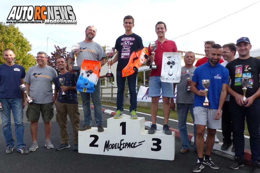 5ème cf piste 1/8ème classique thermique à neuville de poitou club modelespace les 23 et 24 septembre 2017.