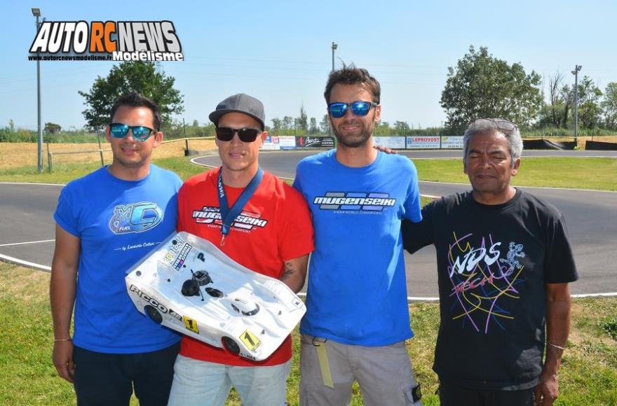reportage du warm up des championnats du monde piste 1/8 thermique 4 x 4 à monteux club amac circuit jean nougier du 26 au 28 mai 2017