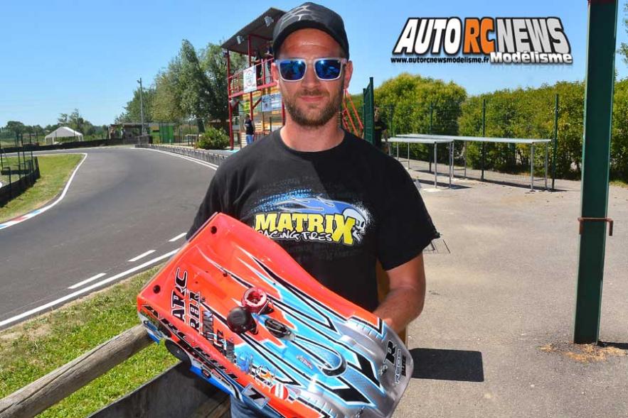 reportage du warm up des championnats du monde piste 1/8 thermique 4 x 4 à monteux club amac circuit jean nougier du 26 au 28 mai 2017