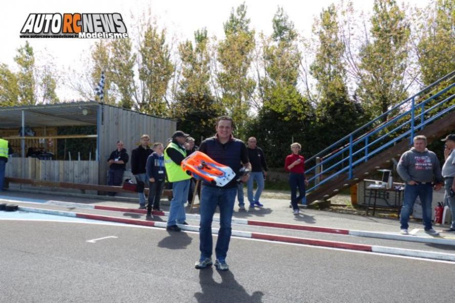 3ème cf piste 1/8 classique à tourlaville club tmb les 13 et 14 mai 2017.