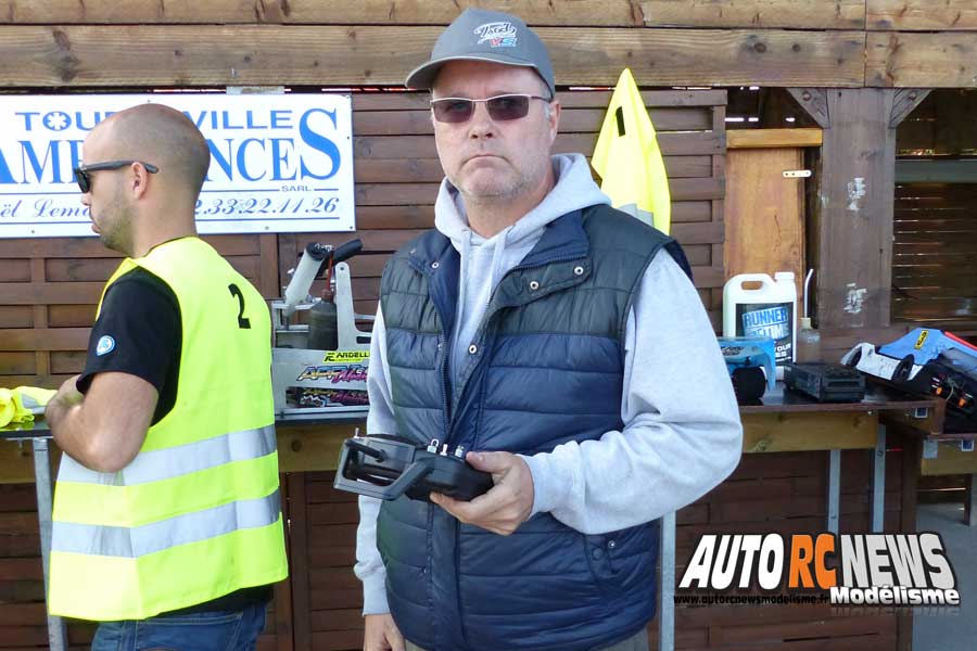 3ème cf piste 1/8 classique à tourlaville club tmb les 13 et 14 mai 2017.