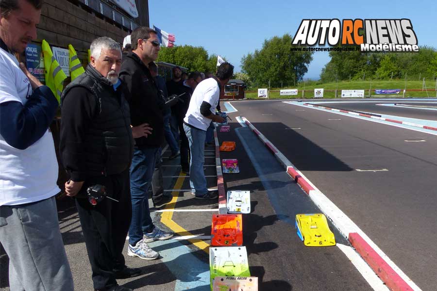3ème cf piste 1/8 classique à tourlaville club tmb les 13 et 14 mai 2017.