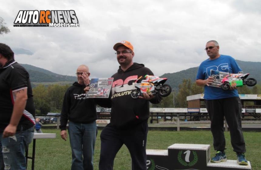reportage coupe de france moto 1/5 modélisme à grenoble club racg les 01 et 02 octobre 2016