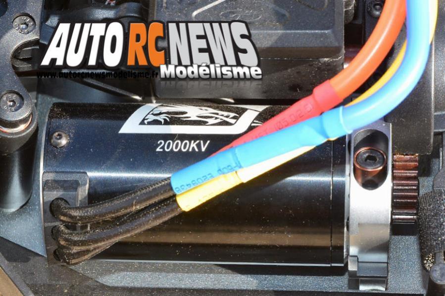 serpent cobra e-truggy 1/8 4 x 4 rtr réf : 600039 distribué par racing expérience.