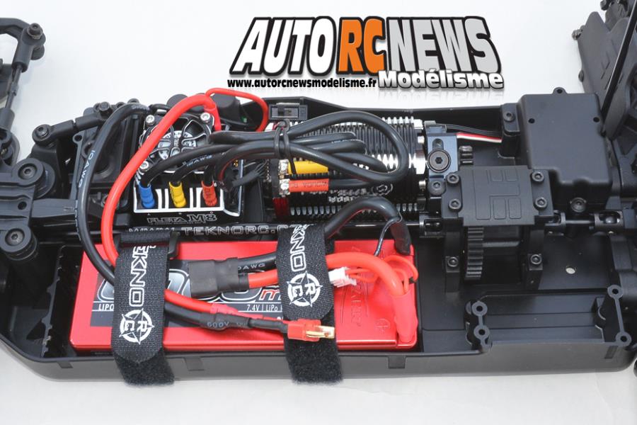 tekno rc eb4 8sl super light réf : tkr5004 tt 1/8 brushless distribué par art
