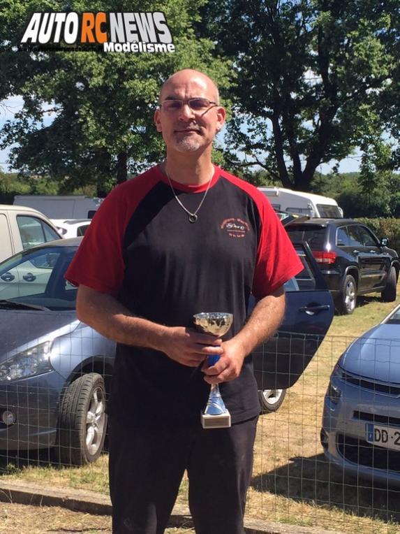 grand prix 4 x 2 tt 1/8ème thermique au club mbn de varennes vauzelles du 8 au 10 juillet 2016.