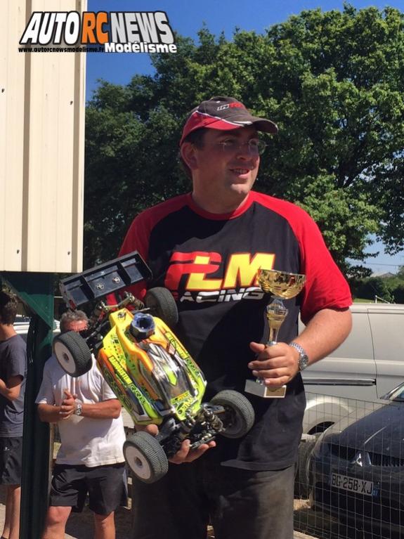 grand prix 4 x 2 tt 1/8ème thermique au club mbn de varennes vauzelles du 8 au 10 juillet 2016.