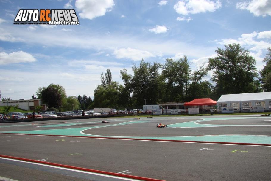 reportage 4ème cf piste 1/5ème vichy tourisme elite, ff et f1 au club mbvcb les 11 et 12 juin 2016