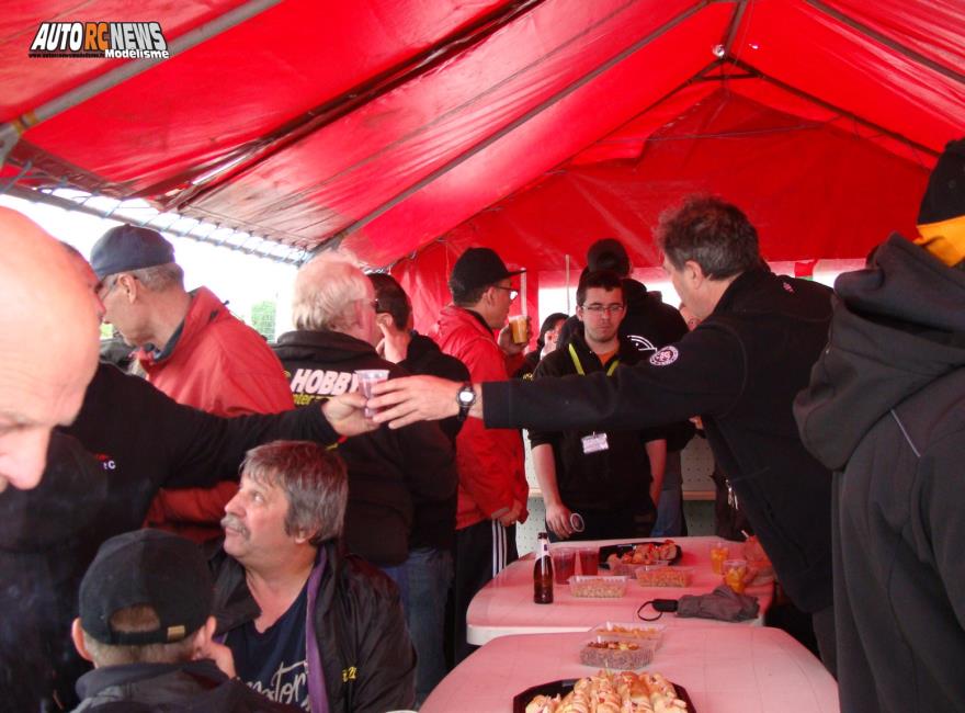 reportage 3ère cf piste 1/5ème hanvec tourisme elite, national et f1 club amco les 21 et 22 Mai 2016