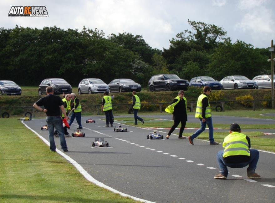 reportage 3ère cf piste 1/5ème hanvec tourisme elite, national et f1 club amco les 21 et 22 Mai 2016