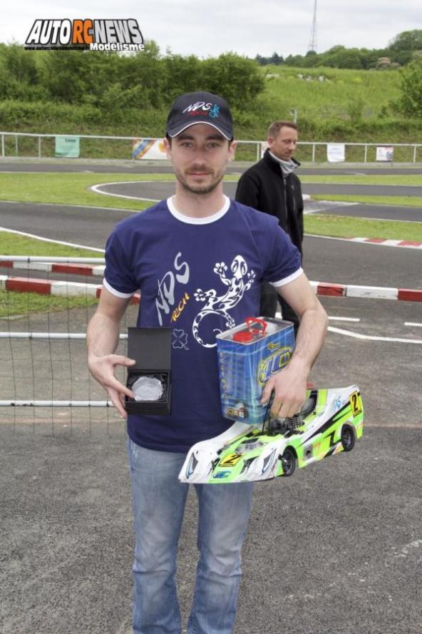 reportage 2ème cf piste 1/8 élite national 4 x 4 thermique à mulhouse club mccm les 14 et 15 mai 2016.