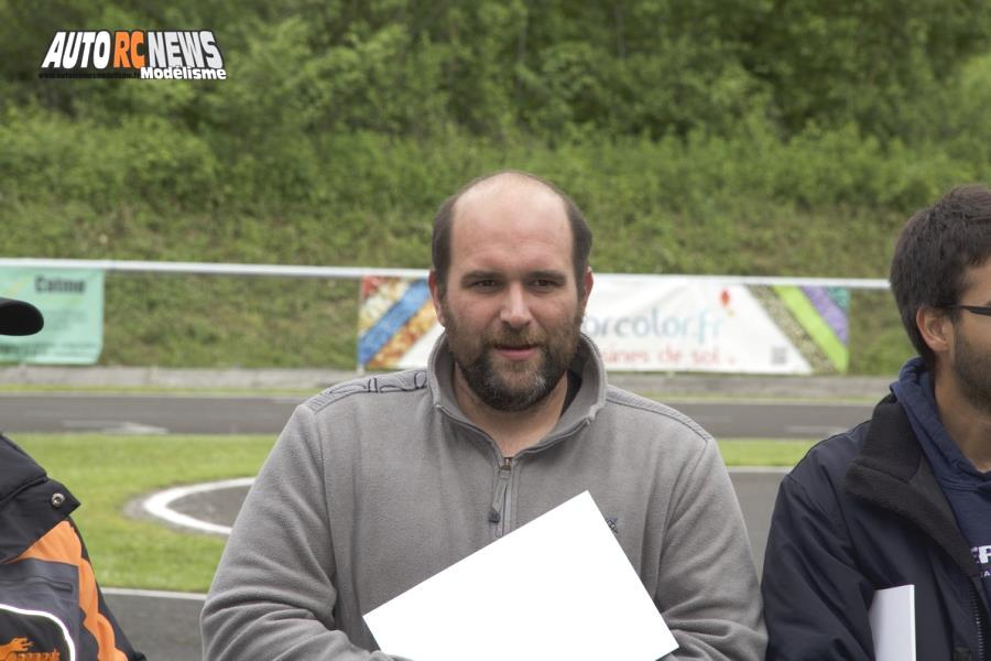 reportage 2ème cf piste 1/8 élite national 4 x 4 thermique à mulhouse club mccm les 14 et 15 mai 2016.