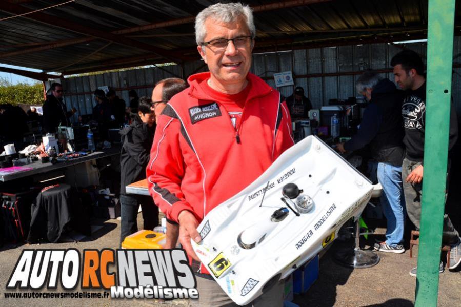 vidéo 1ère cf piste 1/8ème elite et national 4 x 4 à monteux eric nougier sur capricorn c801 au club amac les 9 et 10 avril 2016