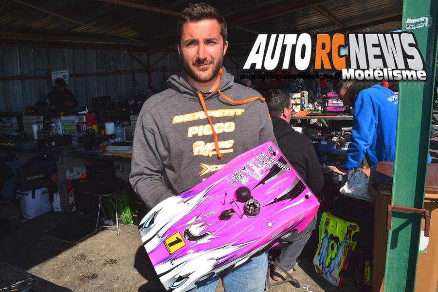 vidéo 1ère cf piste 1/8ème elite et national 4 x 4 à monteux anthony abisset sur serpent 977 evo au club amac les 9 et 10 avril 2016.