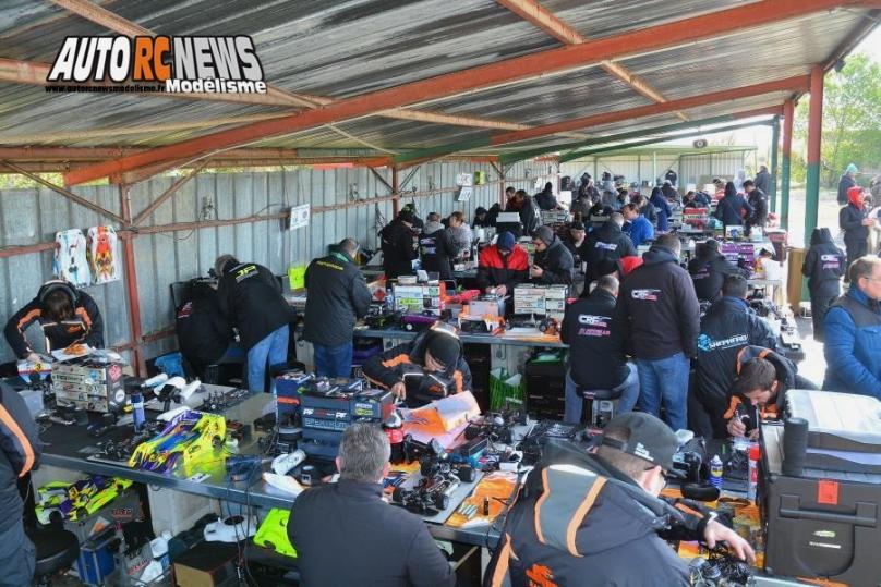 qualifications 1ère cf piste 1/8 élite national 4 x 4 thermique à monteux club amac les 09 et 10 avril 2016.