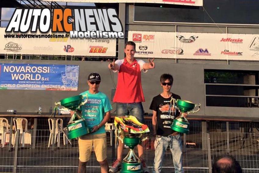 simon kurzbuch sacré champion du monde piste 1/8 thermique 2015 à sao polo. simon kurzbuch sacré champion du monde piste 1/8 thermique 2015 à sao polo.