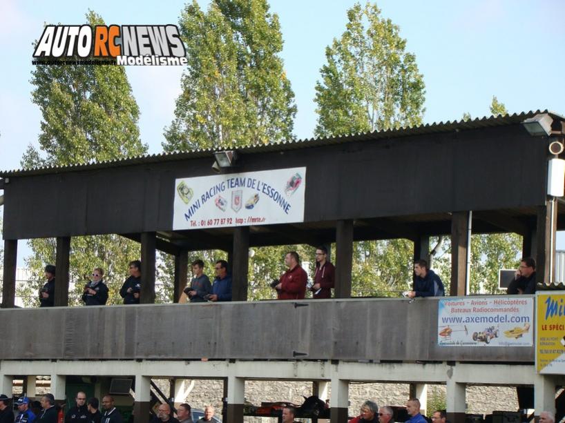 reportage coupe de france piste 1/5 à ris orangis tourisme, ff, f1 au club mrte les 10 et 11 octobre 2015.