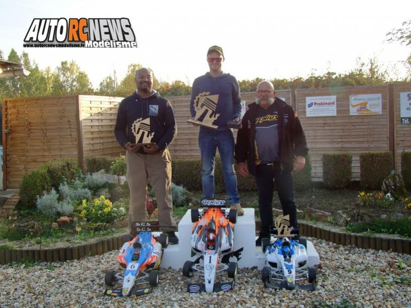 reportage coupe de france piste 1/5 à ris orangis tourisme, ff, f1 au club mrte les 10 et 11 octobre 2015.