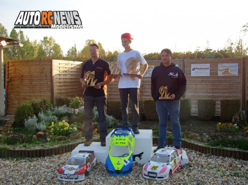 reportage coupe de france piste 1/5 à ris orangis tourisme, ff, f1 au club mrte les 10 et 11 octobre 2015.
