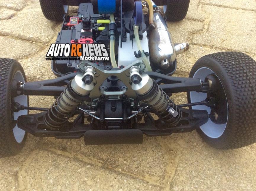 kevin michaudet et son mugen mbx7r sur la piste du mrcl de longvic