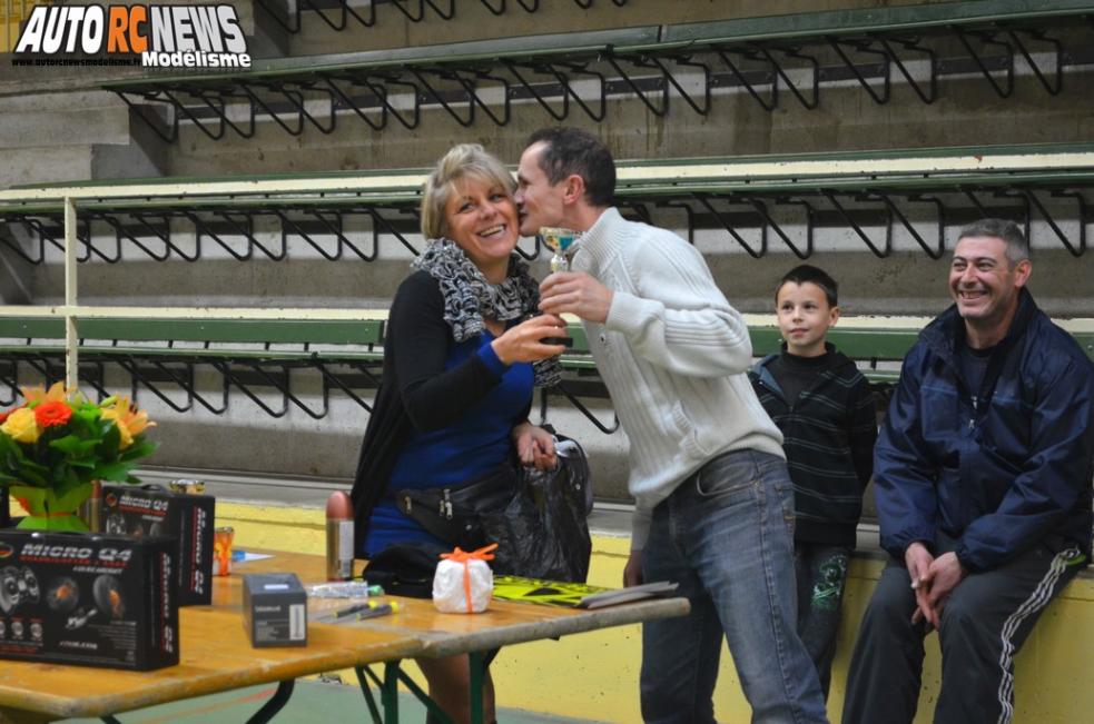 coupe team model organisée à provins au gymnase raymond vitte à provins par le magasin de modélisme team model.