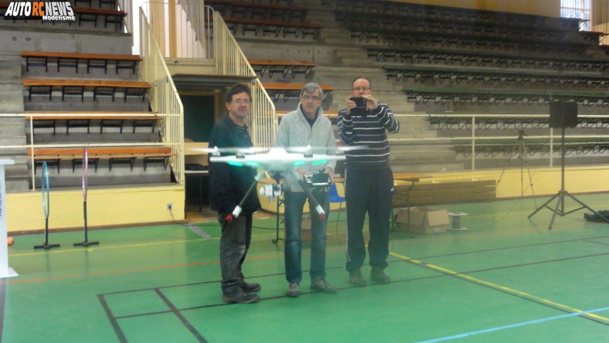 coupe team model organisée à provins au gymnase raymond vitte à provins par le magasin de modélisme team model.
